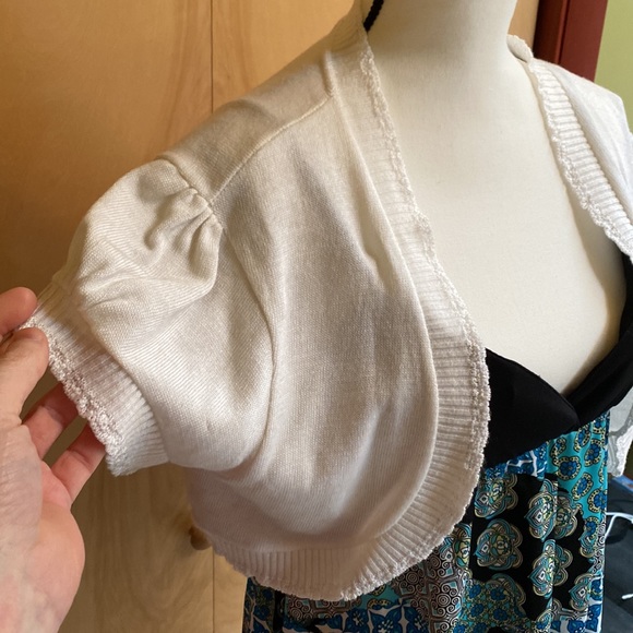 Sold as a set. Womens tops. Not sure of the sizes, but can get any measurements. - Picture 2 of 15